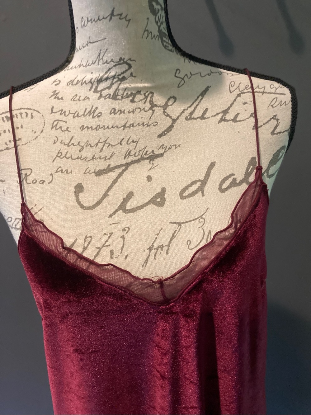 Anthropologie size small sexy maroon cami top excellent condition - Picture 2 of 7